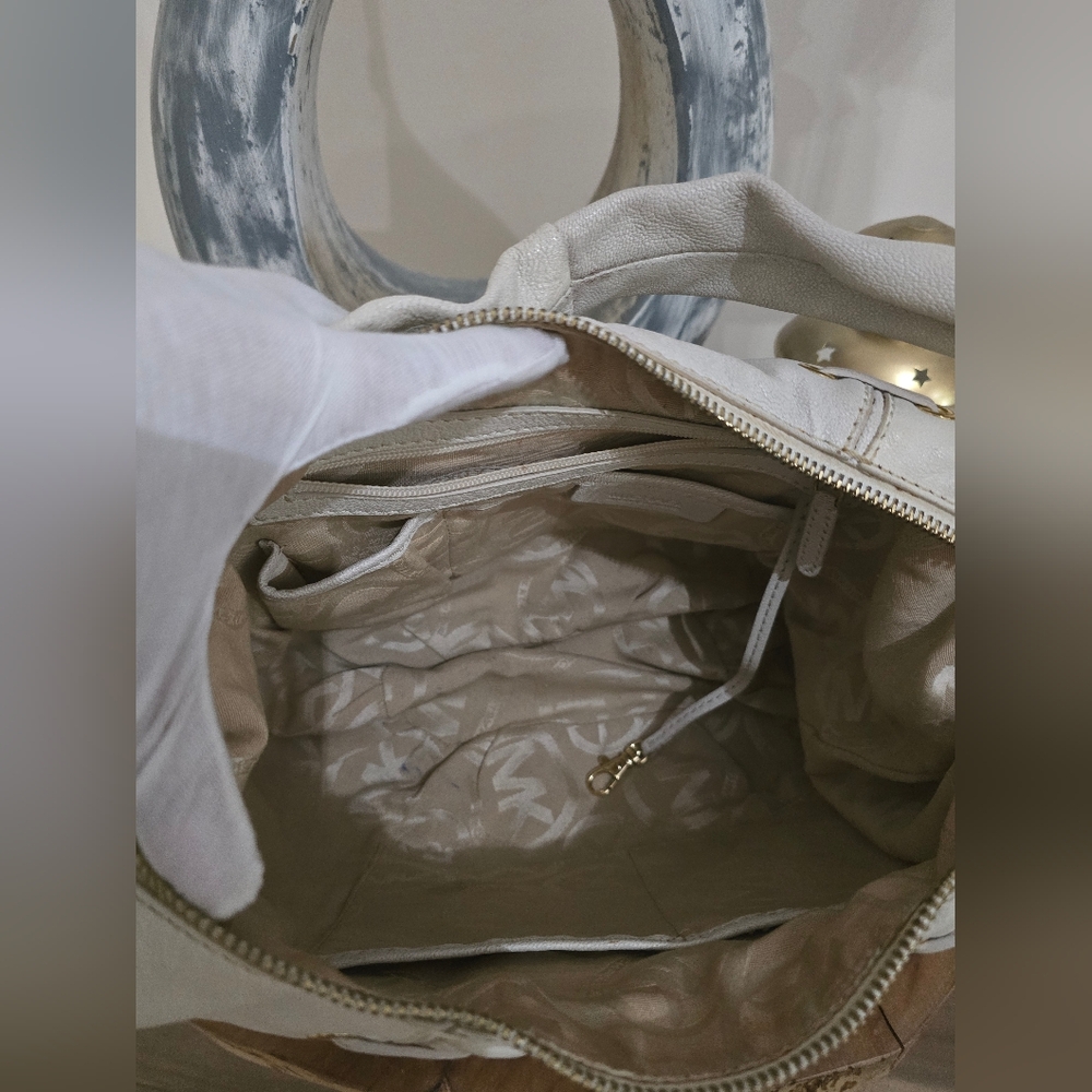 ✨️RARE✨️Michael Kors Cream Hobo Bag - Picture 7 of 8